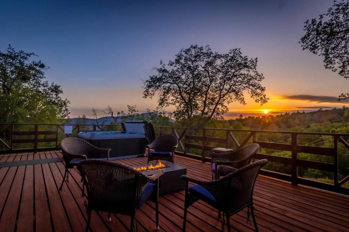 10-Acre Forest Villa, 20 Miles From Yosemite South 奥克赫斯特 外观 照片