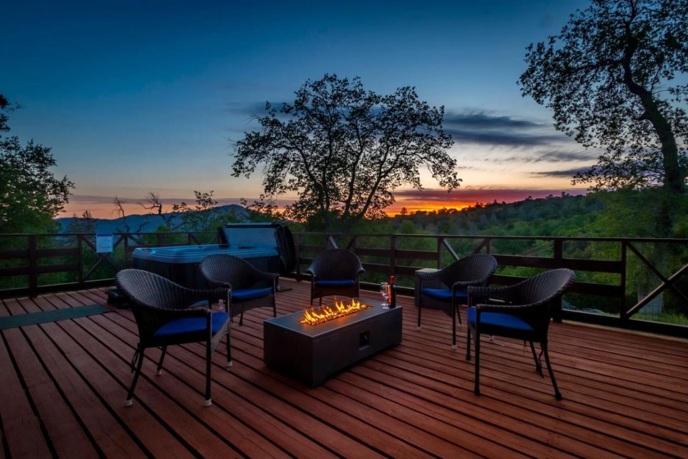 10-Acre Forest Villa, 20 Miles From Yosemite South 奥克赫斯特 外观 照片