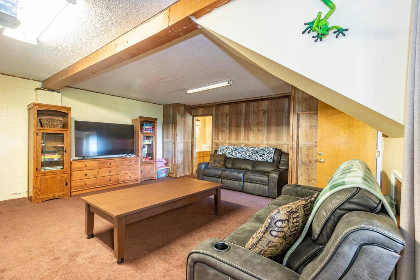10-Acre Forest Villa, 20 Miles From Yosemite South 奥克赫斯特 外观 照片