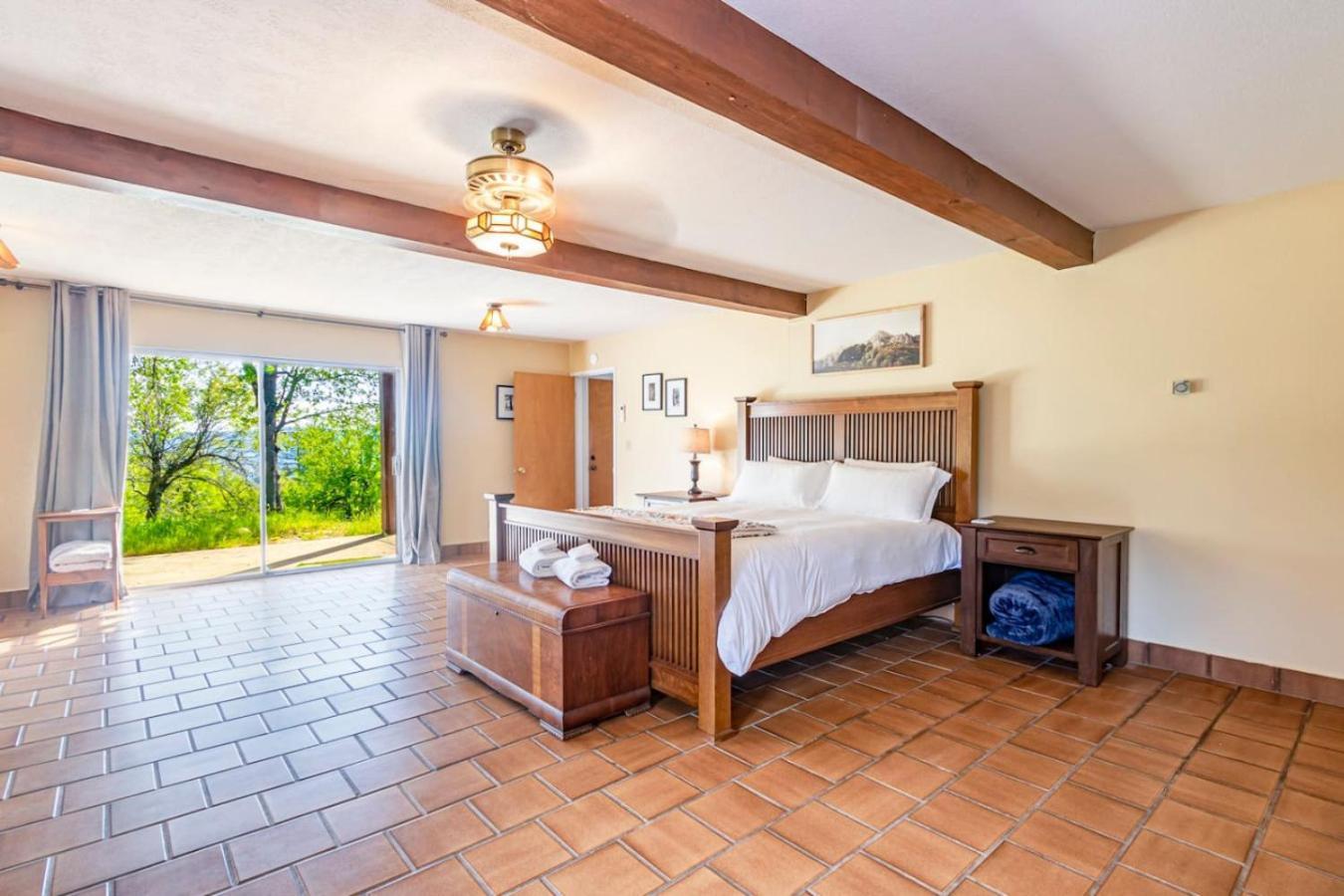 10-Acre Forest Villa, 20 Miles From Yosemite South 奥克赫斯特 外观 照片