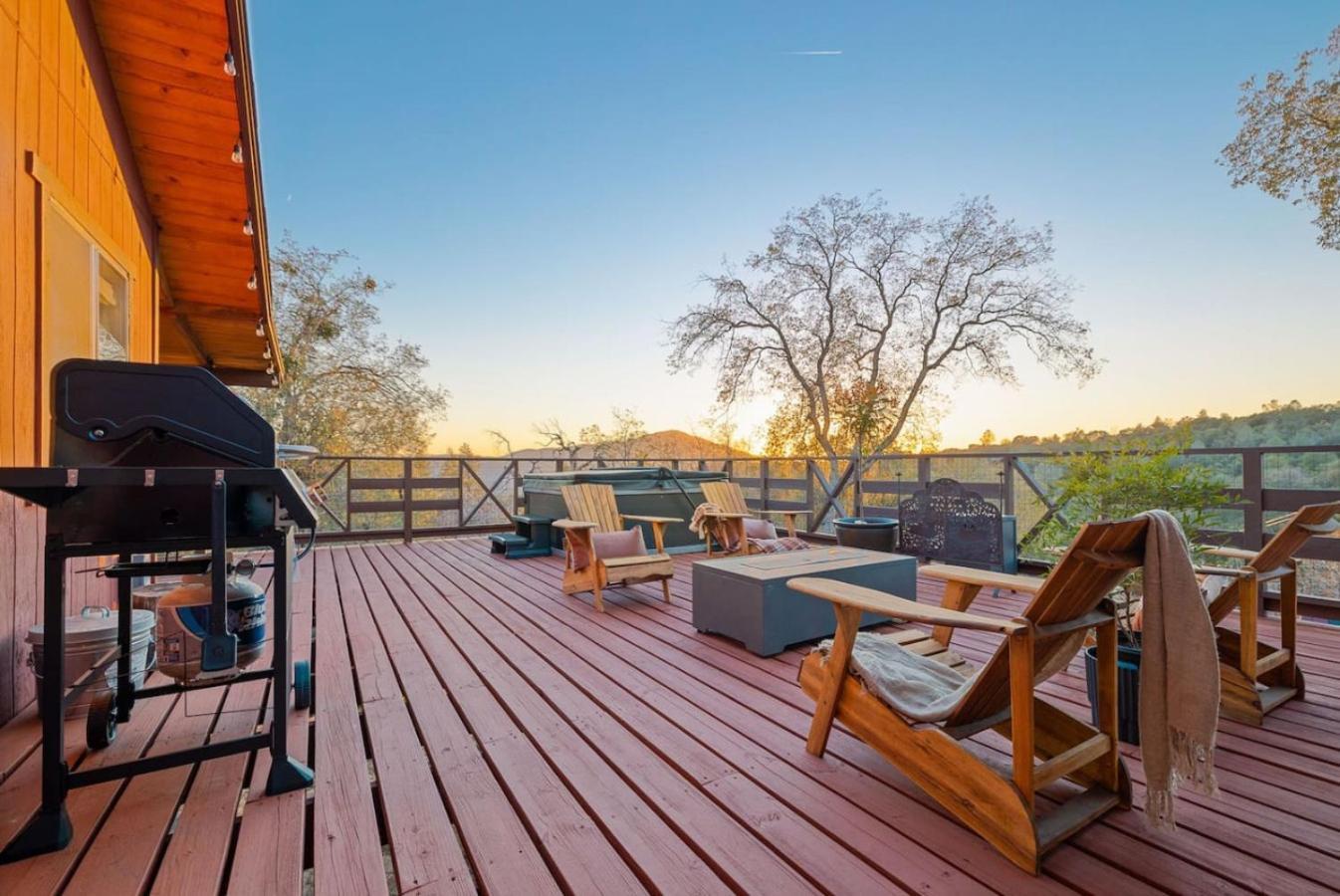 10-Acre Forest Villa, 20 Miles From Yosemite South 奥克赫斯特 外观 照片