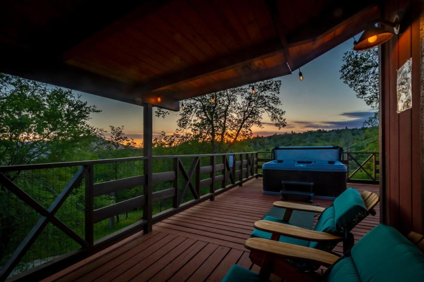 10-Acre Forest Villa, 20 Miles From Yosemite South 奥克赫斯特 外观 照片